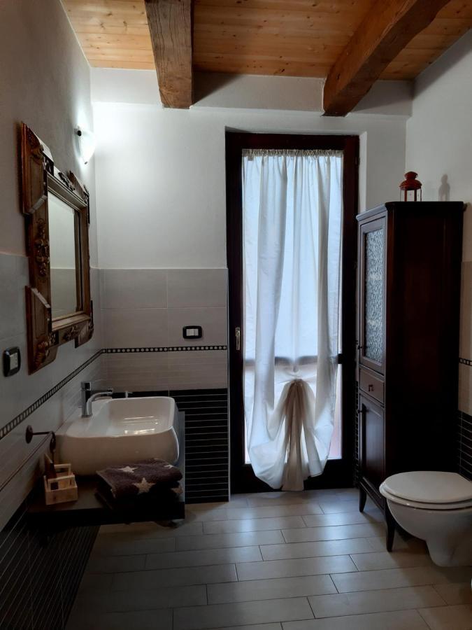 B&B La Taverna Degli Angeli Vezzi Portio Bagian luar foto
