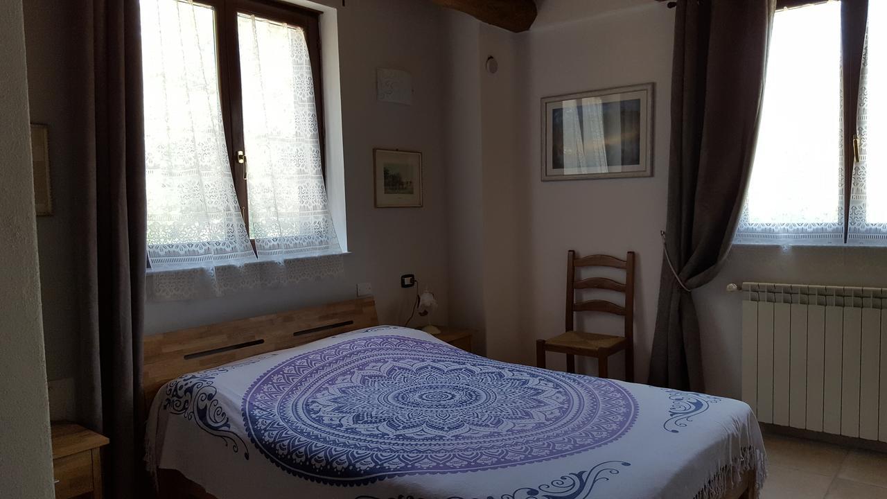 B&B La Taverna Degli Angeli Vezzi Portio Bagian luar foto