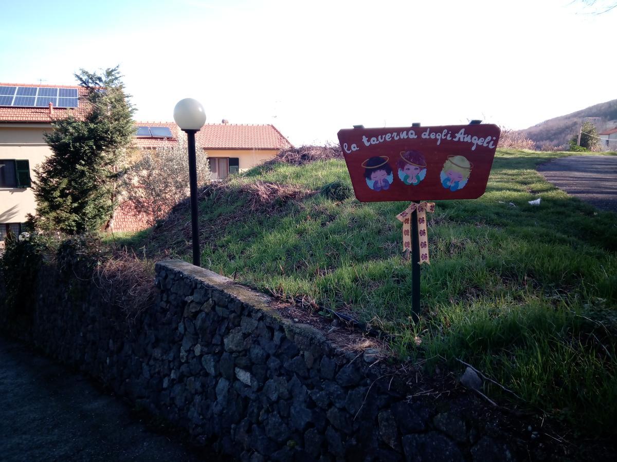 B&B La Taverna Degli Angeli Vezzi Portio Ruang foto