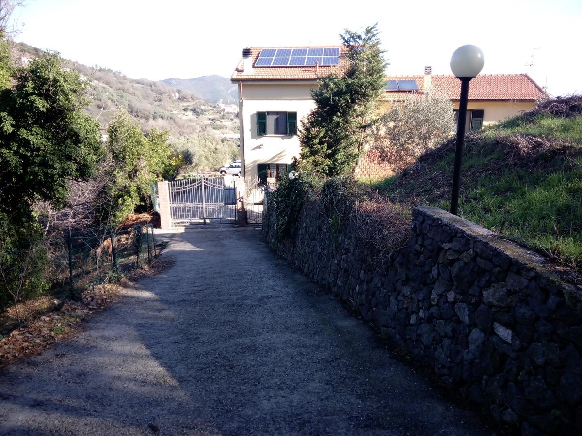 B&B La Taverna Degli Angeli Vezzi Portio Ruang foto
