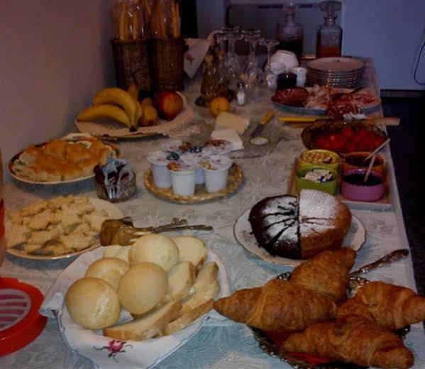 B&B La Taverna Degli Angeli Vezzi Portio Bagian luar foto
